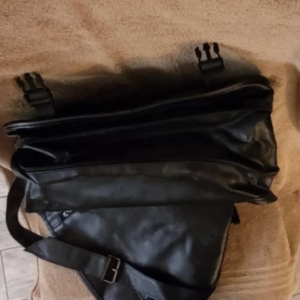 Barganza overnight shoulder bag